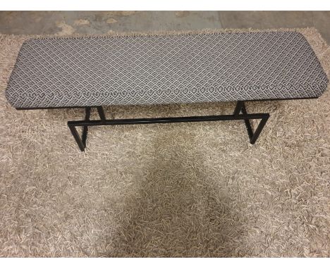 Trellis End Of Bed Bench This Premium Detail Bench Is Designed To Work Well With A Modern Or Transitional Design Home Interio