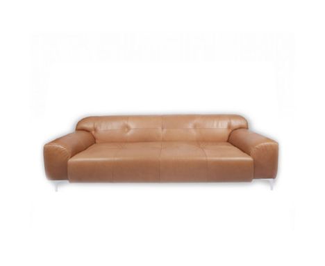 Pampas Sofa The Pampas Sofa is a leather 3-seater sofa from the brand Timothy Oulton in the color brown. This luxury sofa has