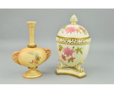 A GRAINGER & CO WORCESTER IVORY GROUND POT POURRI AND COVER, of ovoid form, reticulated finial and border, printed and painte