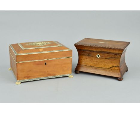 AN EARLY VICTORIAN ROSEWOOD TEA CADDY, of rectangular concave form, moulded edge to hinged lid with mother of pearl inset, tw