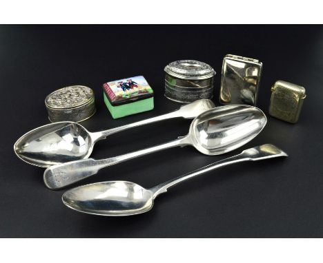 A PAIR OF GEORGE III SILVER PETER & WILLIAM BATEMAN FIDDLE PATTERN TABLESPOONS, engraved initial, London 1809, approximate we