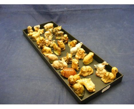 A qty. of Wade figurines