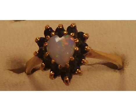 9ct opal and sapphire cluster ring 