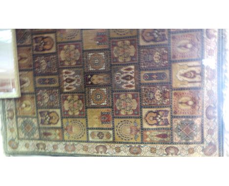 Carpet square (approx. 4ft 8" x 6ft 8")