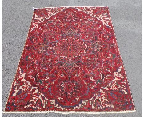 Hand woven Persian Heriz carpet 