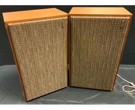 A pair of vintage 1970s Leak Mini-sandwich speakers, 47cm x 28cm 