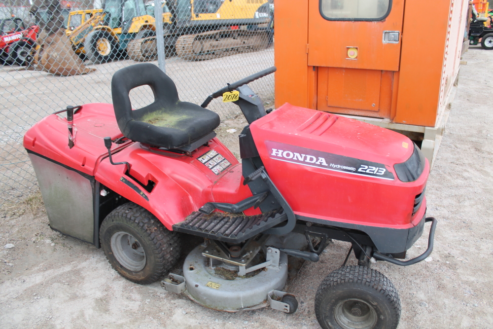 Sale Item: HONDA 2213 HYDROSTATIC RIDE ON MOWER Vat Status ...