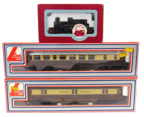 [OO GAUGE]. A G.W.R. COLLECTION  comprising a Lima No.205132, G.W.R. diesel railcar, 22, brown and cream livery, boxed; Lima 