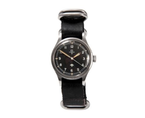 A GENTLEMAN'S STAINLESS STEEL BRITISH MILITARY OMEGA RAF PILOTS WRIST WATCH on black leather strap, the steel case with fixed