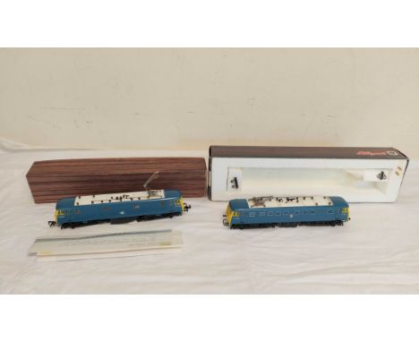 Liliput / Trix Trains. Two boxed 00 gauge E3000 class model trains comprising of an E3001 &amp; a British Rail 81007 electric
