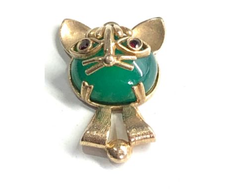 Vintage 9ct gold chrysoprase &amp; garnet eye cat pendant 4.6g 