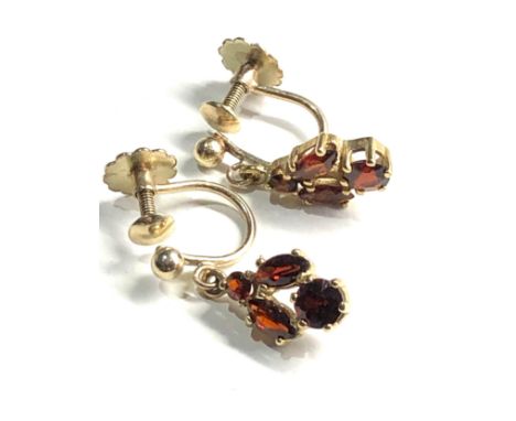 9ct gold vintage garnet screw-back drop earrings (2.2g) 