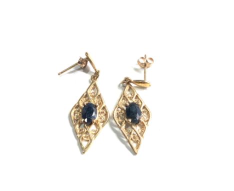 9ct gold sapphire earrings weight 1.9g 