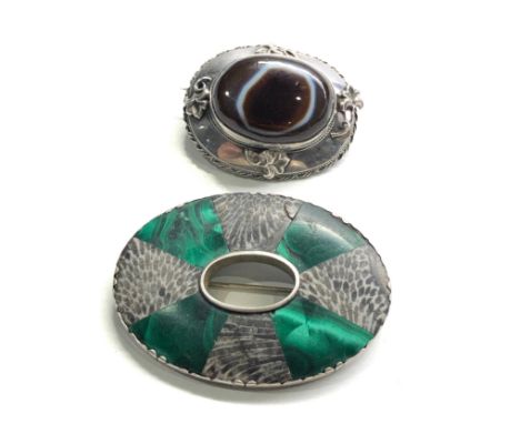 2 x Vintage silver gemstone set brooches inc. agate, malachite &amp; hardstone 