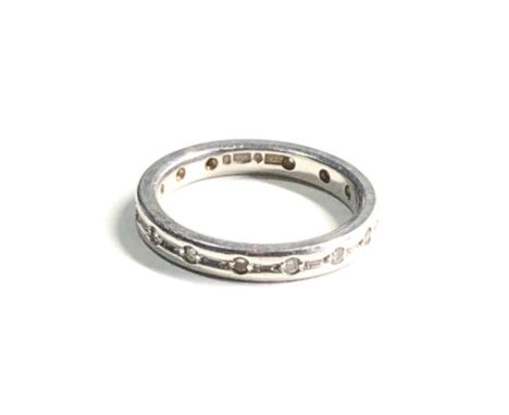 .950 Platinum vintage diamond eternity ring (5.3g) 