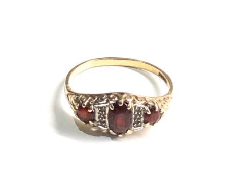 9ct gold vintage garnet &amp; diamond dress ring (1.9g) 