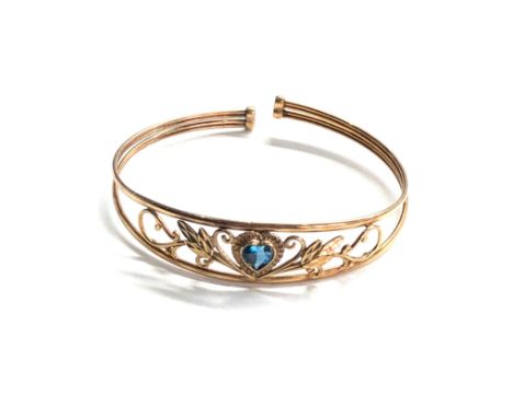 9ct gold topaz bangle 6.4g 
