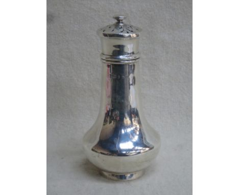 HARDY BROS HALLMARKED SILVER SUGAR SIFTER, BIRMINGHAM ASSAY, 1907, APPROXIMATELY 18cm HIGH AND 205g