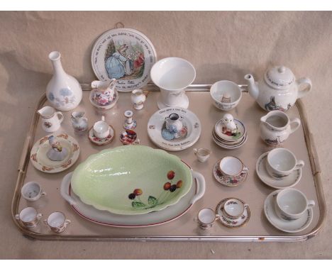 PARCEL OF SUNDRY CERAMICS INCLUDING WEDGWOOD, SPODE, CARLTONWARE, COALPORT AND VILLEROY BOCH, ETC. 