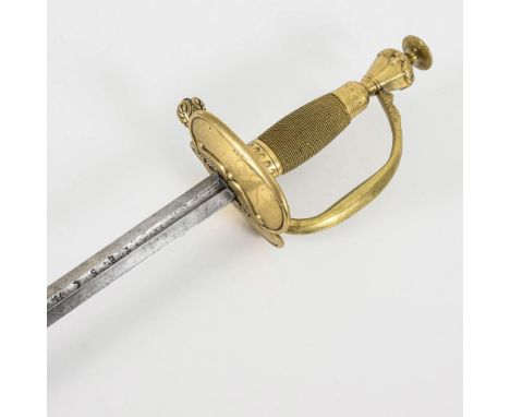 Infanterie Offiziersdegen mit älterer Klinge, in Scheide.             Gesamt L 100 cm.             IOD alter Art mit älterer 