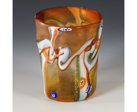 Becher mit Murrinendekor. Murano. 2. H. 20. Jh. Italien.Farbloses Glas mit opalweißen, hellblauen und braunen Fäden, aufgesch