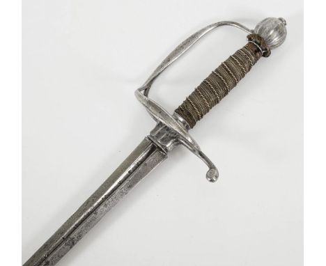Degen mit gemarkter Klinge,  in Scheide.             L 87 cm.             Gerade, zweischneidige Klinge, im Querschnitt rhomb