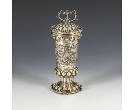 Silberner Jagdpokal. B. Neresheimer & Söhne, Hanau. 13 Lot/Firmenzeichen gepunzt. Um 1900.             Innen vergoldet. H 23 