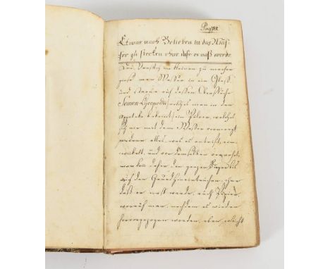             Handgeschriebenes Buch mit Tricks und SpielenWohl Anfang 19. Jahrhundert. 18,5 x 11,5 cm.             Rätsel, Zau