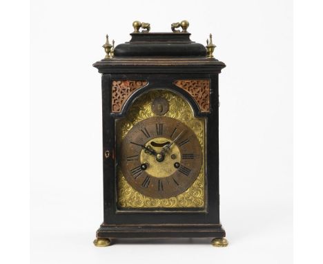             Barocke Stockuhr. Wohl Ende 18./Anfang 20. Jh. Defektes, jünger ergänztes Werk mit Halbstundenschlag auf Rundgong