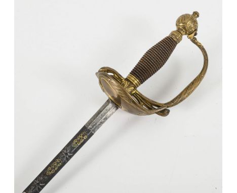 Beamtendegen mit Scheide.             Gesamt L 99 cm.             Schmale, zweischneidige Klinge mit Rhombus-Querschnitt. Kle