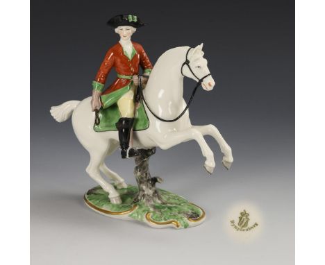 Jagdreiter mit Peitsche. Nymphenburg. Prägemarke und grüne Stempelmarke, 1912-1975. Modell-Nr.: 277. Aus der Serie der "Roten