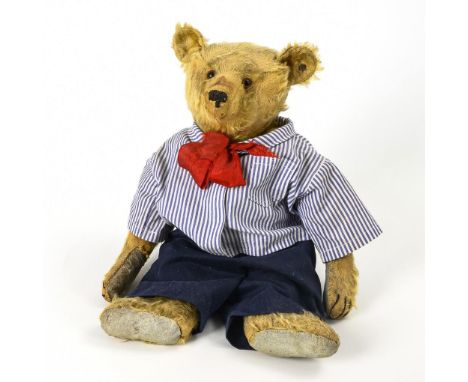 Blonder Teddy. Steiff. Knopf im Ohr (mit heruntergezogenem 'f'). 1930er Jahre.             Mohairplüsch. L 43 cm.            