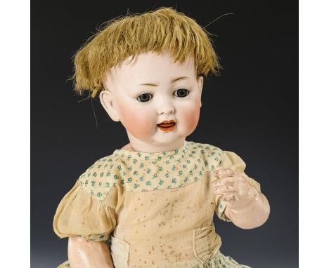 Charakterbaby. Kley & Hahn. Kopfmarke: K & H Germany 67. 13. Um 1900-20.             Biskuitporzellan, Masse. L 54 cm.       