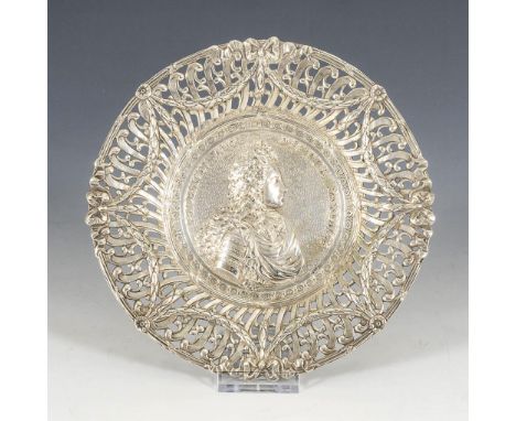 Silberteller "August der Starke". Halbmond/Krone/800 gepunzt. 20. Jh.             Ø 17,5 cm. 169 g.             Reich reliefi