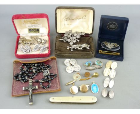 VINTAGE MARCASITE JEWELLERY AND GENTLEMAN'S CUFF LINKS a collection to include a hallmarked silver pair of cuff links showing