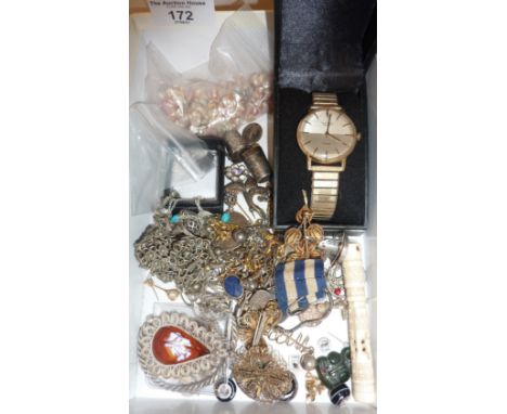 Lot of antique and vintage jewellery, inc. Sekonda wrist watch, Maireener type shells, silver items, Egyptian scarab enamel s