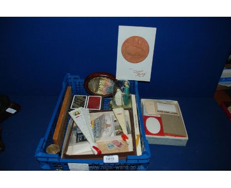 Miscellaneous souvenir Postcard packs, a brochure from the RMS Queen Mary, from New York 1937 and other ephemera.