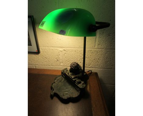 Desk lamp