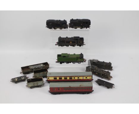 Hornby Dublo - TTR - A collection of locomotives and rolling stock for spares or restoration including 2 x TTR tank engines, 