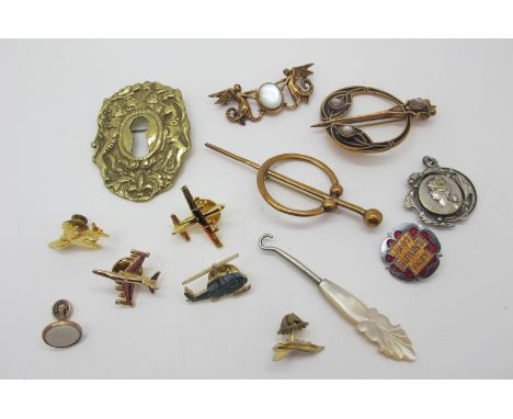 1967 Butlins Filey Enamel Badge, (W. Reeves &amp; Co); together with Art Nouveau style costume brooches, mother of pearl hand