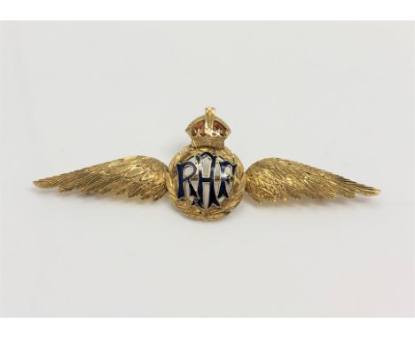 A 15ct gold enamel RAF brooch CONDITION REPORT: 3.7g