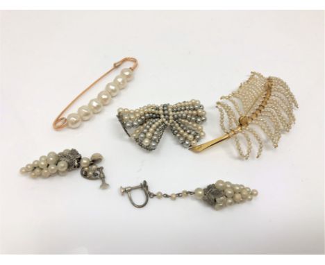 A group of antique/vintage pearl jewellery 