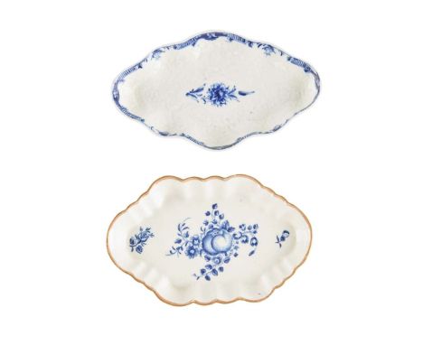  RARE WORCESTER PORCELAIN SPOON TRAY LATE 18TH CENTURY of lozenge shape with lobed rim, finely moulded and painted in blue wi