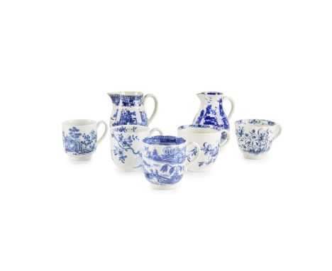  COLLECTION OF ENGLISH PORCELAIN CUPS AND JUGS LATE 18TH CENTURY comprising a fluted Worcester cup in the ‘Hollow Rock Lily’ 