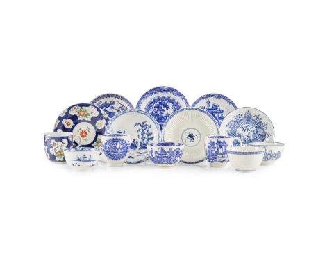  COLLECTION OF WORCESTER TEABOWLS, CUPS AND SAUCERS LATE 18TH CENTURY comprising a ‘Cannonball’ pattern teabowl and saucer, w