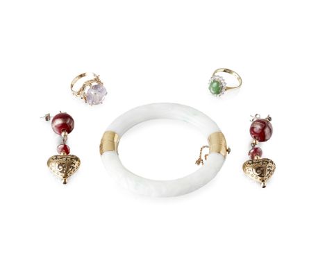 to include an oval jade cabochon and diamond set cluster ring, to plain shank stamped 14k 585; together with a pink quartz se