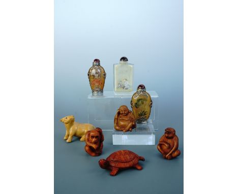 A collection of modern Japanese netsuke and snuff bottles 