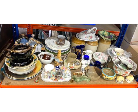 Selection of miscellaneous pottery to include Wade, Royal Worcester Limoge etc 