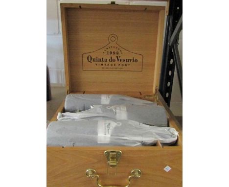 1998 Quinta do Vesuvio Vintage Port x 6 in pine case with ceramic bin label