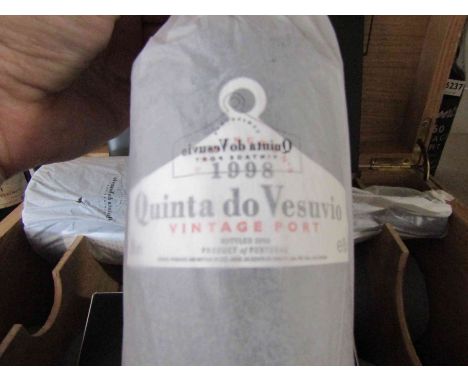 1998 Quinta do Vesuvio Vintage Port x 5 in pine case with ceramic bin label